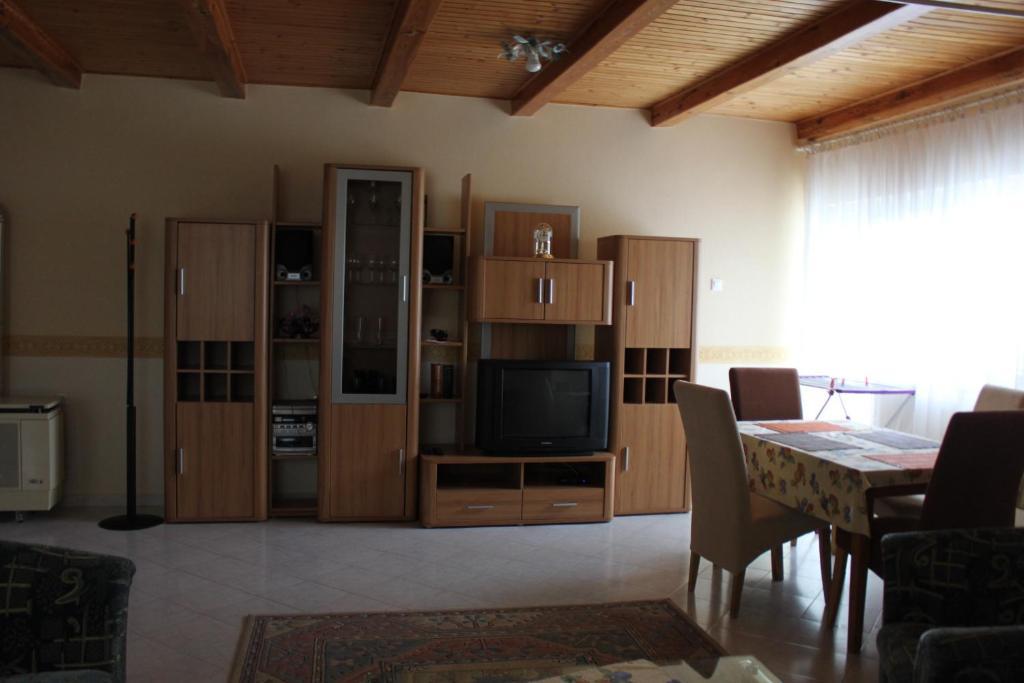 Orwa apartmanok - Cédrus köz Zalakaros Habitación foto